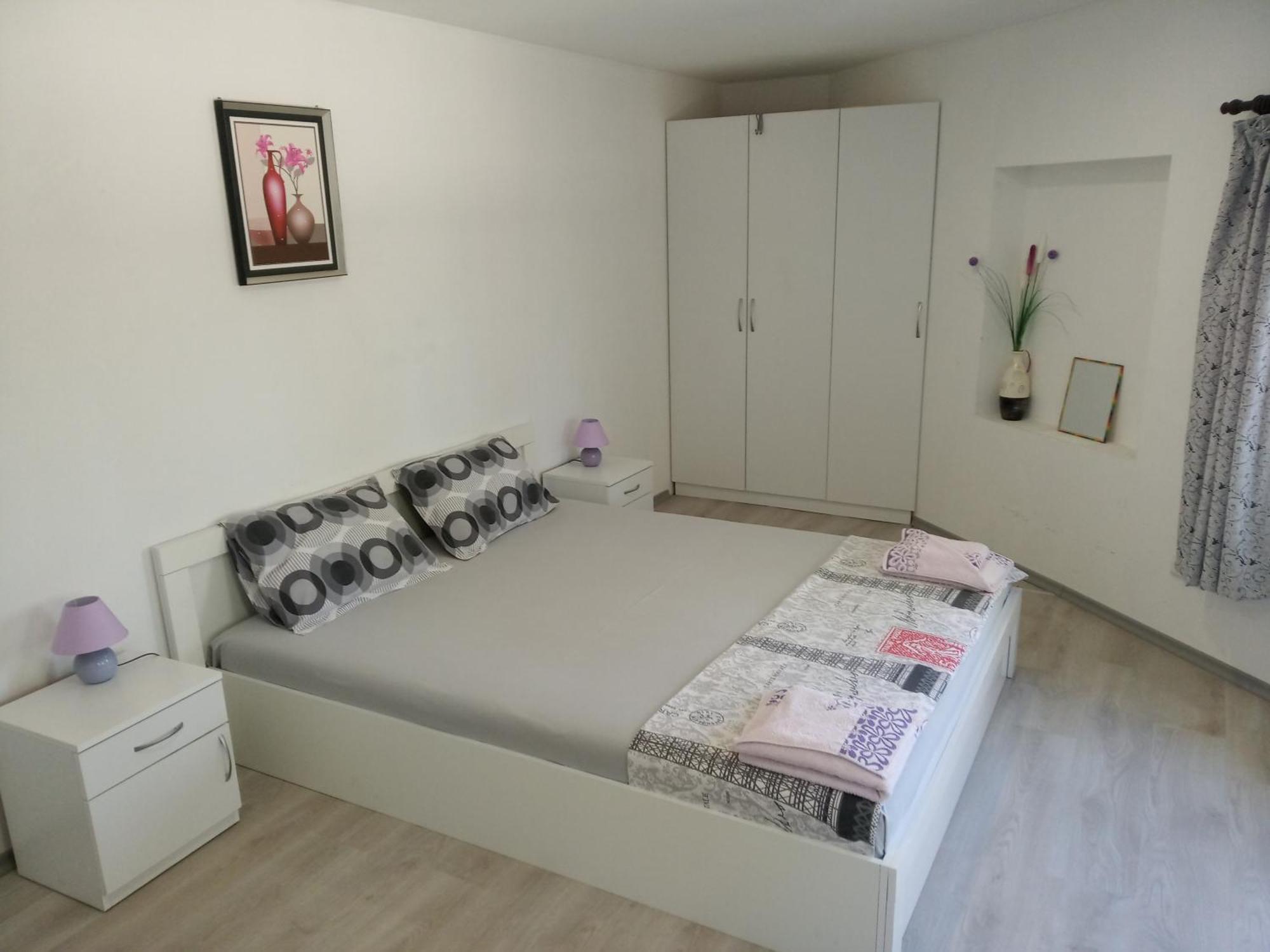 Divna Guest House Krushuna Exterior foto